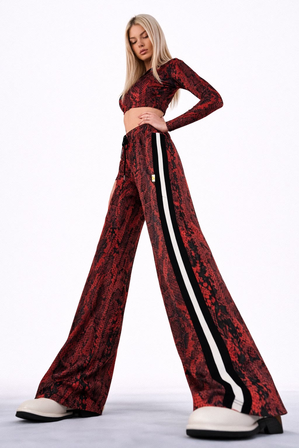 C6E5B229-1393-4335-A1D1-34DD9F9265FD FL Dangerous Glam Velvet Crop Set - Image 1