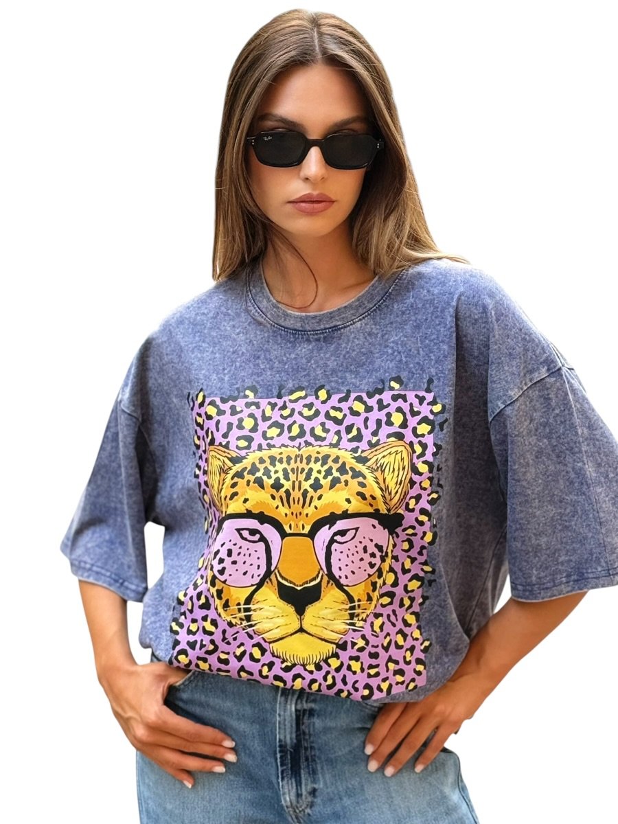 IMG_4401-Photoroom Jaguar Pop Rock-Washed Oversized T-Shirt – Blue Jeans - Image 1